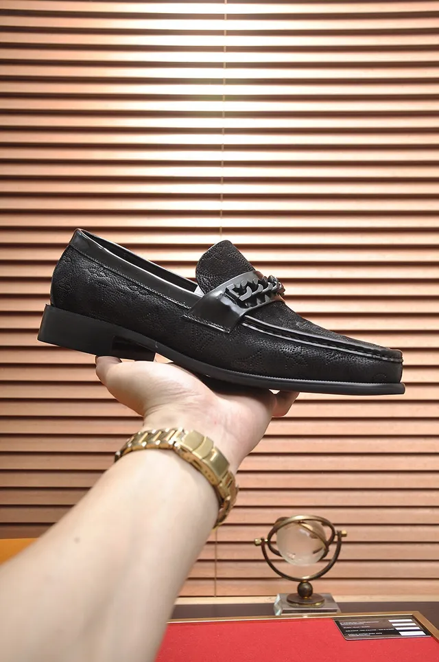 Louis Vuitton Chain Strap Loafer Black Textured Leather Glossy Loafer 7