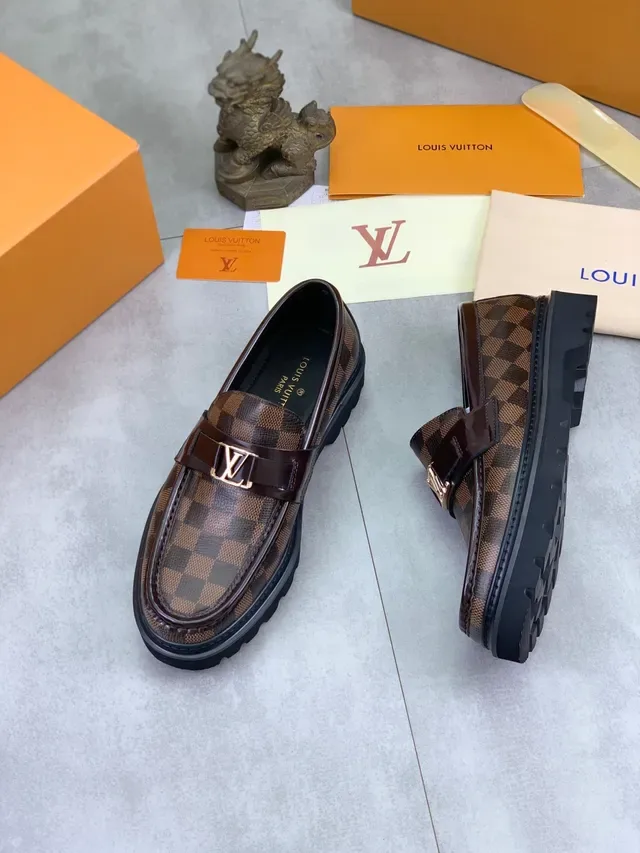 Louis Vuitton Damier Check Mocassin à Bride Cuir Patent 5