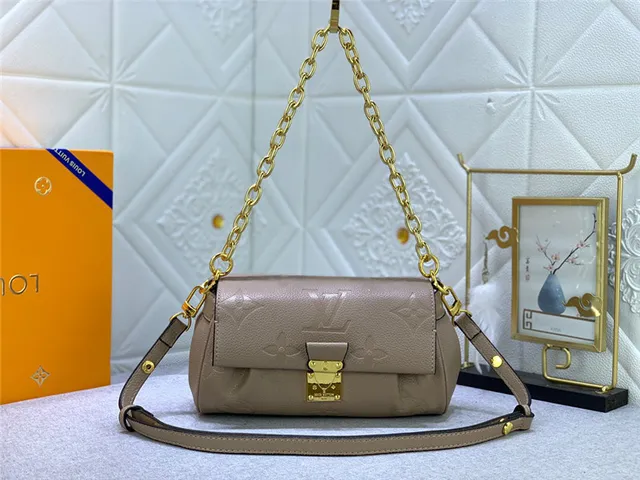 Louis Vuitton Dauphine Noir Monogramme embossé Sac à chaîne 19