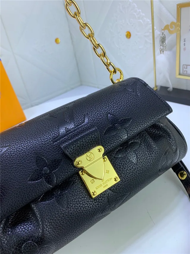 Louis Vuitton Dauphine Noir Monogramme embossé Sac à chaîne 23