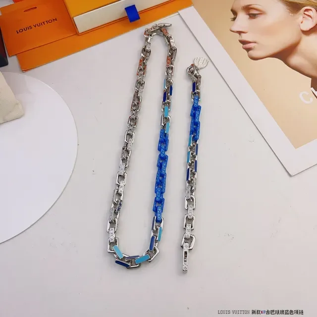 Louis Vuitton Enamel Cuban-Link Blue and Silver Necklace 6