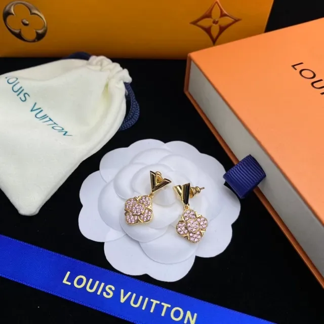أقراط Louis Vuitton بافيه زهوري كريستال وردي ذهبي اللون 6