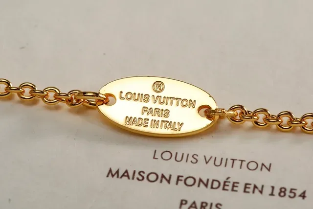 Bracelete Louis Vuitton Motivo Floral Corrente de Elos em Ouro e Prata Quatro Pétalas 2