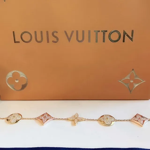 Louis Vuitton سوار سلسلة بافيه بنقشة زهور 7