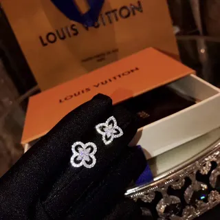 Louis Vuitton Brincos em forma de flor Pavé de cristal