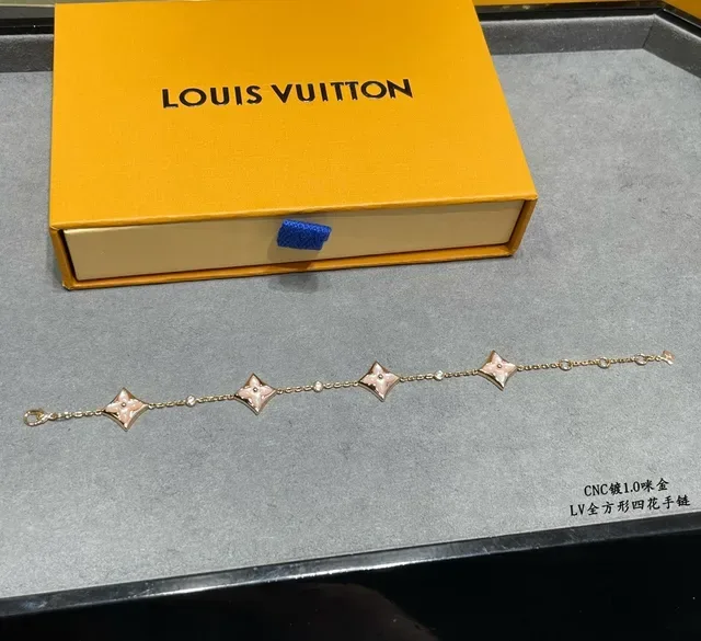 سواري لويس فتون فور فلاور كواتر فويول إيناميل ومادر بيرل 6