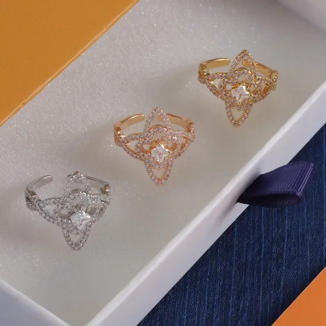 Louis Vuitton Bague Ouverte Ajustable Pavé Floral/Étoilé en Or et Argent 5