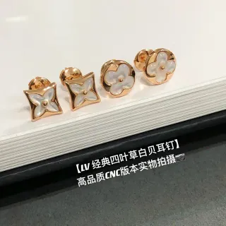 Louis Vuitton Dourado Branco Trevo de Quatro Folhas Motivo Madreperla Engaste Brincos