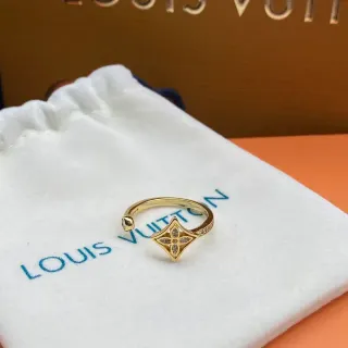 Louis Vuitton সোনালি সাদা ওপেন-শ্যাঙ্ক কোয়াটারফয়েল মনোগ্রাম মোটিফ রিং