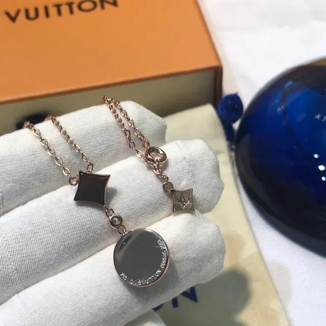 路易威登金白玫瑰珍珠母贝项链 6
