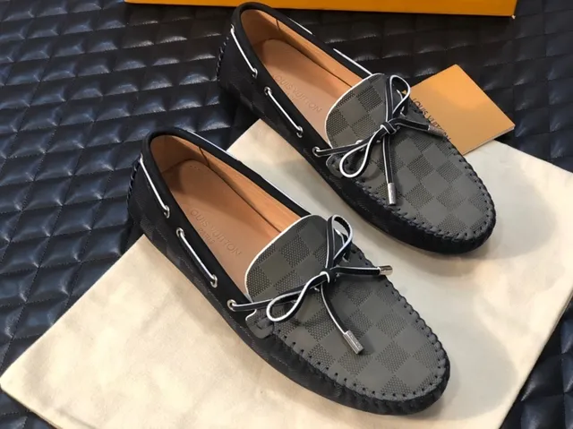 Louis Vuitton Mocassins Gris Damier à Nœud 4