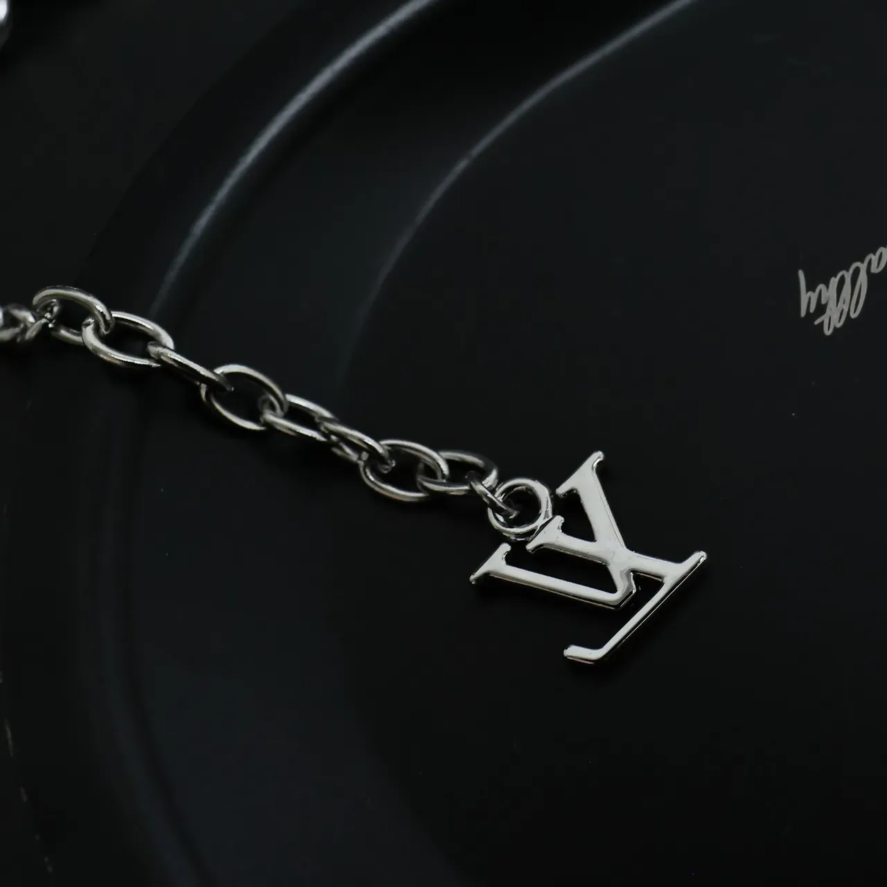 Louis Vuitton Iconic Chain Silver Metal Construction Necklace 2