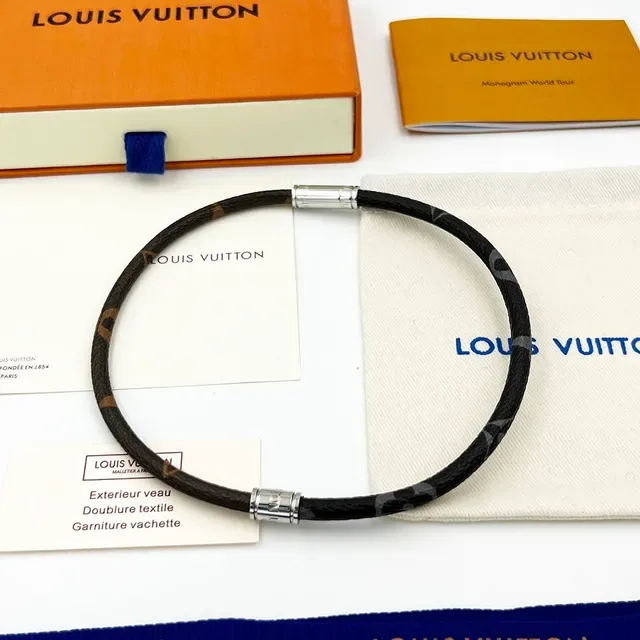 Louis Vuitton Keep It Double Monogram Pulsera Cordón Marrón y Gris 3
