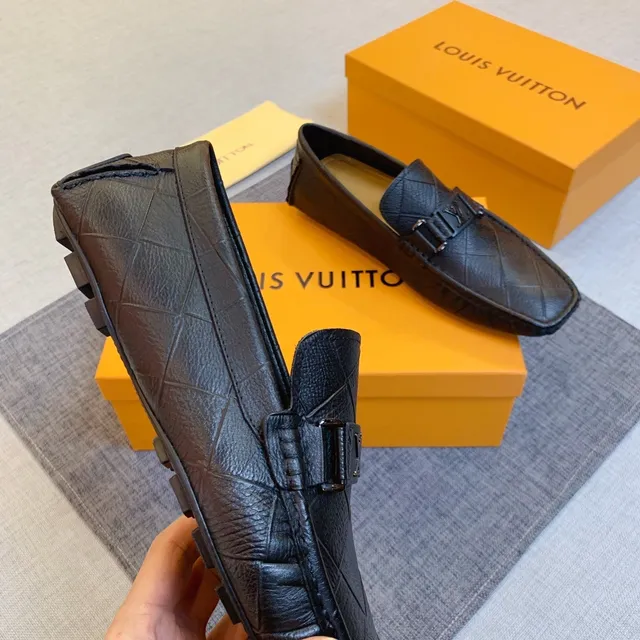 Louis Vuitton Mocasín Negro Acolchado con Costura de Diamante Cuero Metal Hebilla LV Mocasín 4