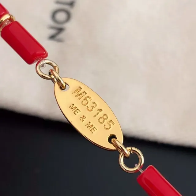 Louis Vuitton LOVE सلسलة خرز أحمر ذهبي اللون 5