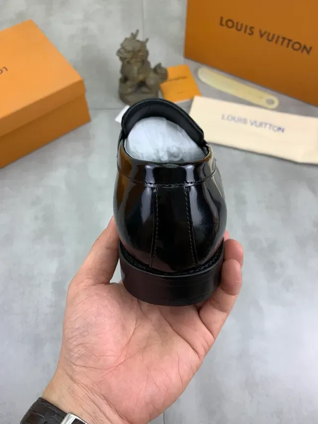Louis Vuitton LV Loafer Noir Cuir Patenté 3