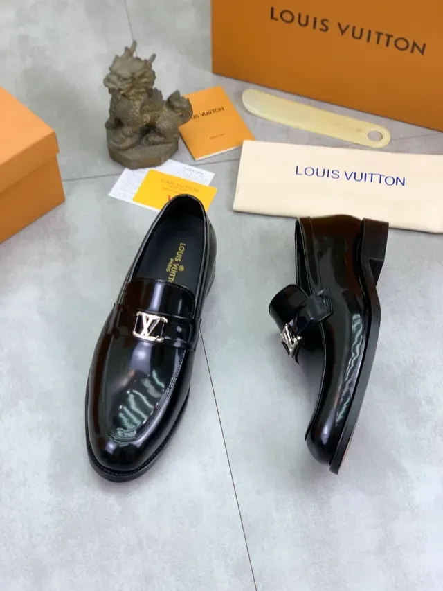 Louis Vuitton LV Loafer Noir Cuir Patenté 5