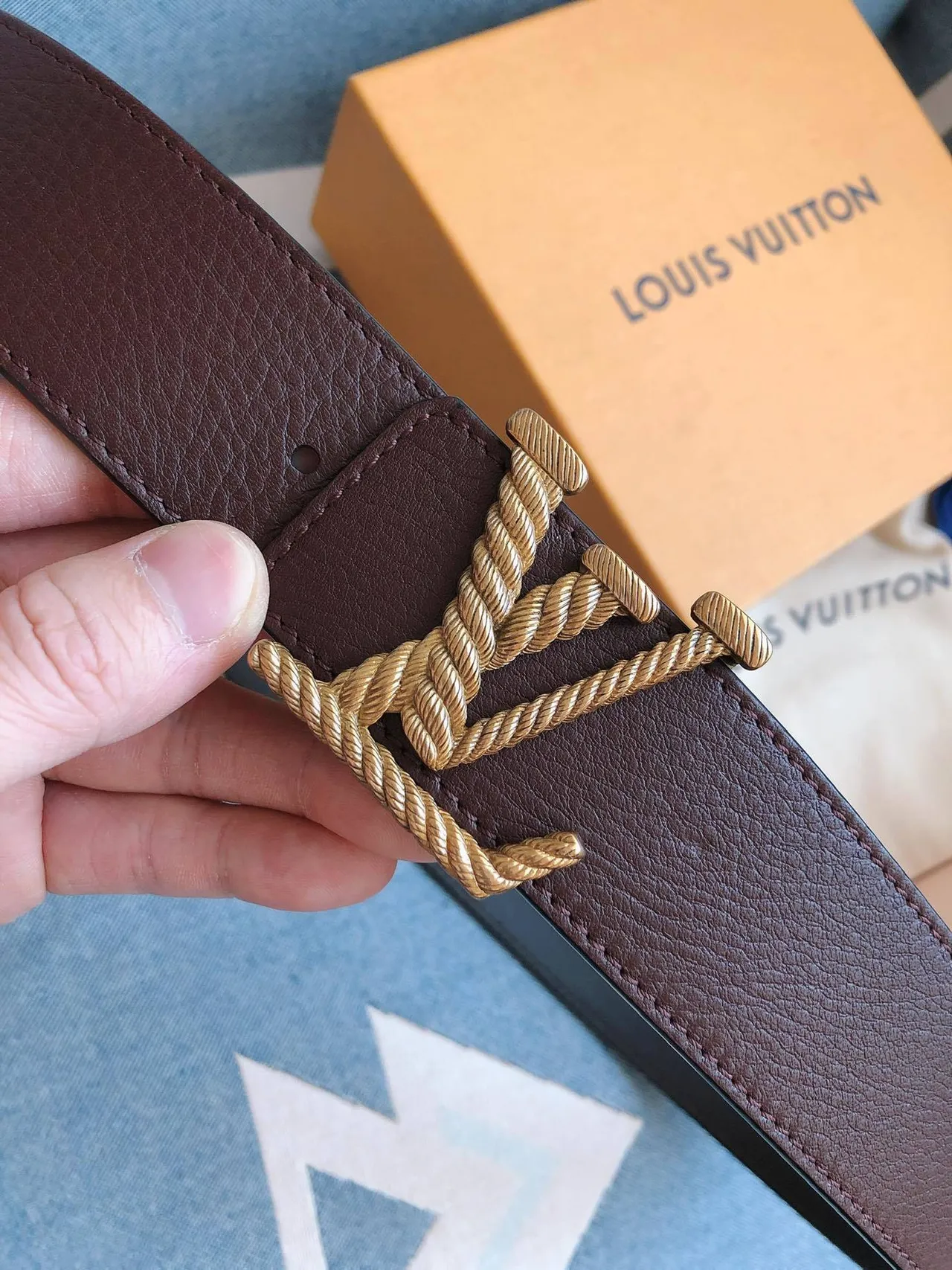 Louis Vuitton LV Rope 棕金字母压花压纹皮带 7