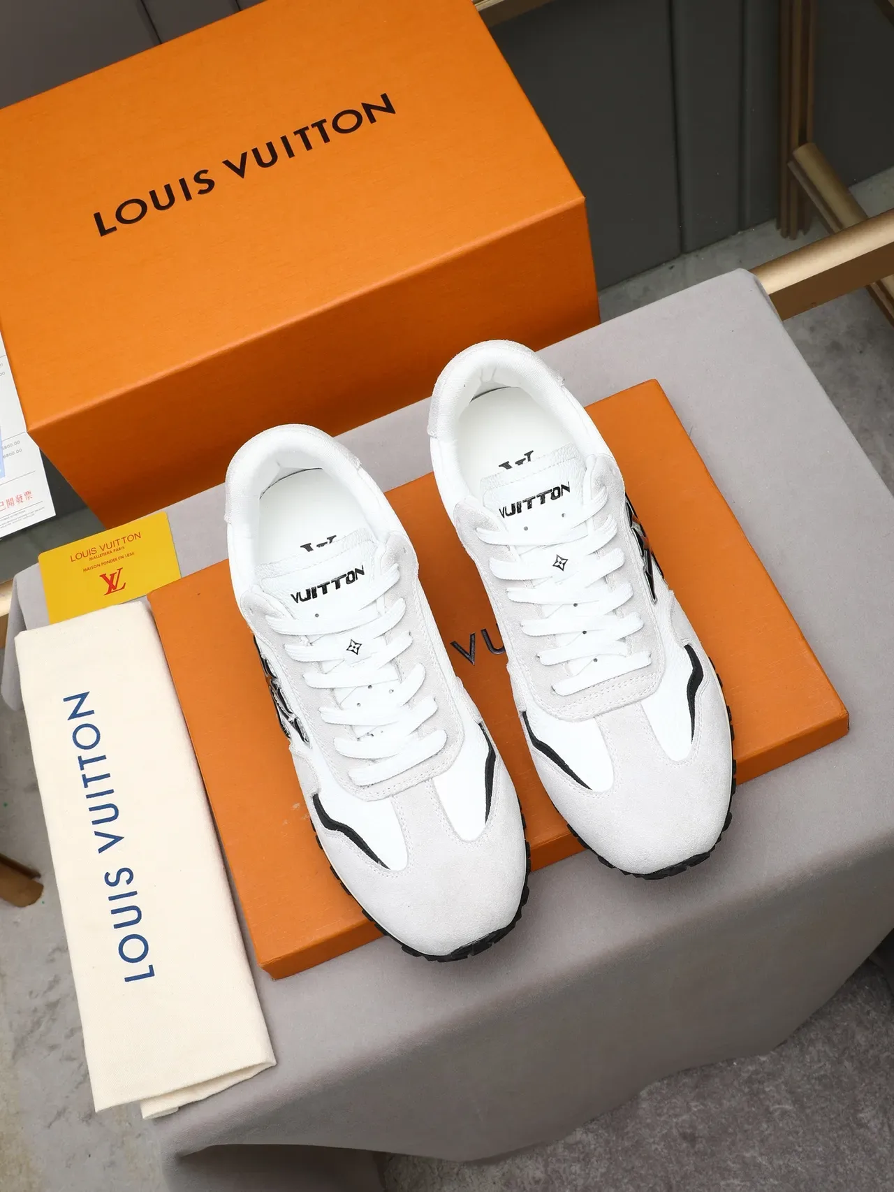 Louis Vuitton LV 训练鞋 米色 黑色 印花 麂皮 小牛皮 混合 生活方式 运动鞋 3