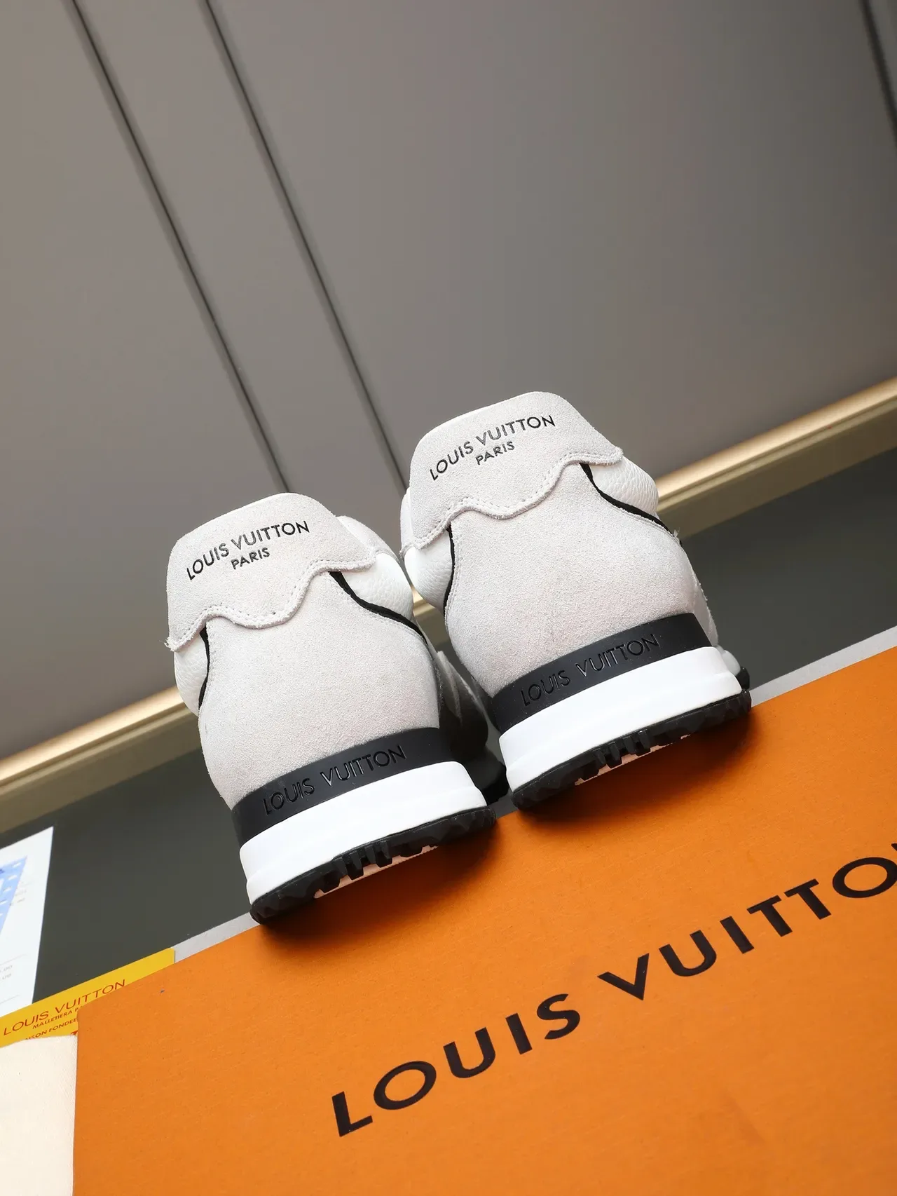 Louis Vuitton LV 训练鞋 米色 黑色 印花 麂皮 小牛皮 混合 生活方式 运动鞋 4