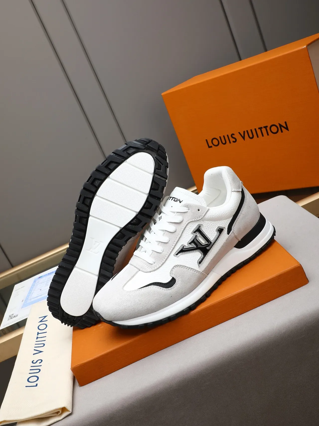 Louis Vuitton LV 训练鞋 米色 黑色 印花 麂皮 小牛皮 混合 生活方式 运动鞋 5