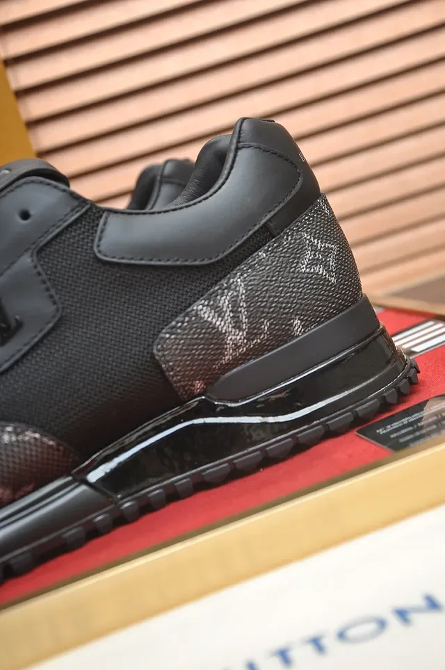 Louis Vuitton LV Trainer Negro Gris Monogram Canvas Mesh Overlay Lifestyle Sneakers 2