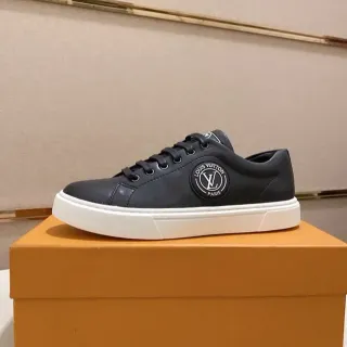 Louis Vuitton LV Trainer Black White Low-Top Smooth Leather Upper Lifestyle Sneakers — Louis Vuitton Lifestyle Sneakers photo from the Yupoo catalog
