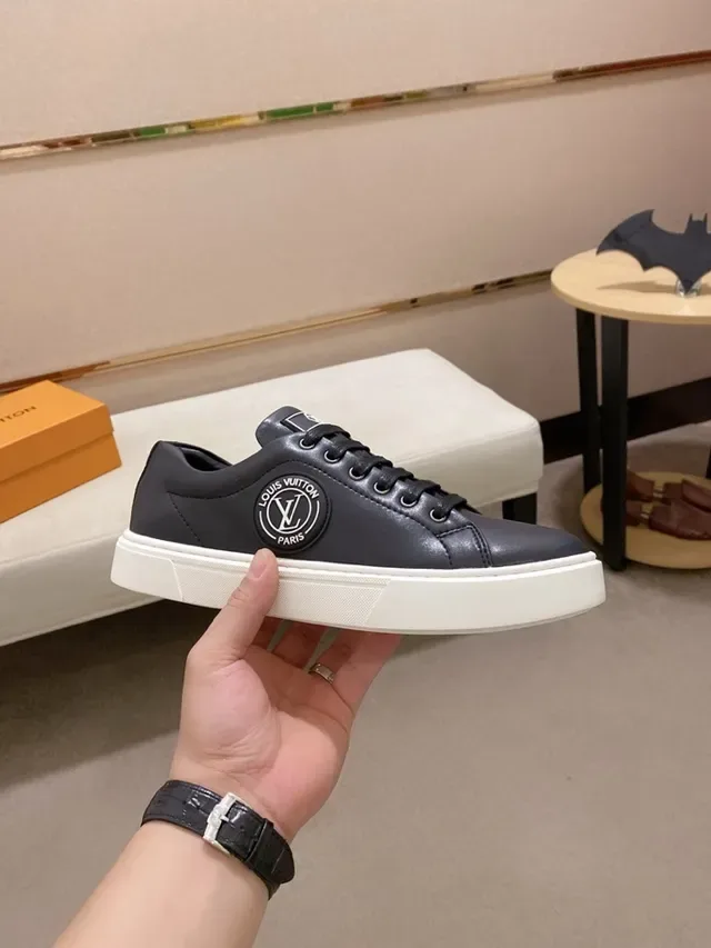 Louis Vuitton LV Trainer Black White Low-Top Smooth Leather Upper Lifestyle Sneakers 4