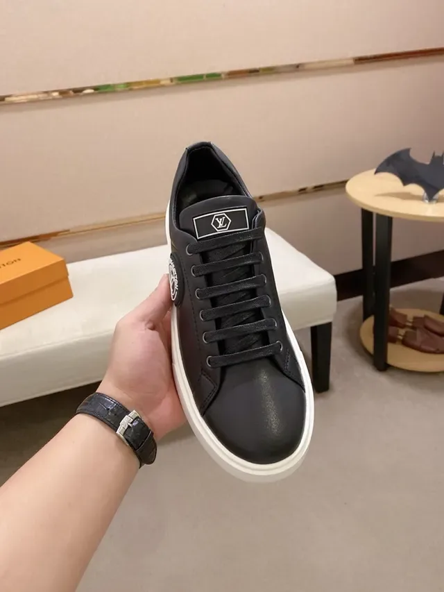 Louis Vuitton LV Trainer Black White Low-Top Smooth Leather Upper Lifestyle Sneakers 5