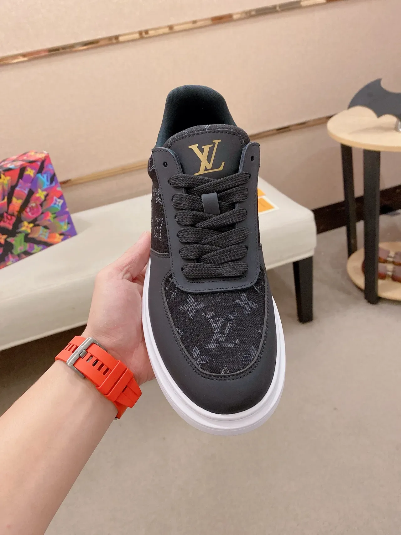 लुई विटन LV Trainer काला सफेद Monogram कैनवास ऊपरी लेदर ओवरलेस लाइफस्टाइल स्नीकर 2