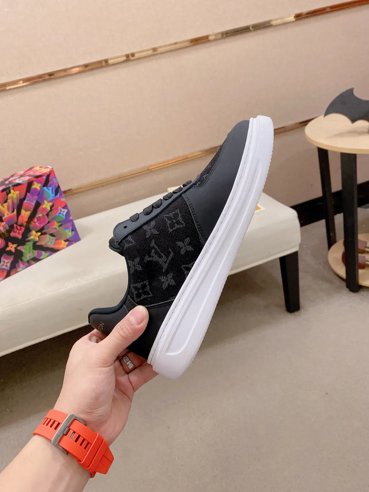 लुई विटन LV Trainer काला सफेद Monogram कैनवास ऊपरी लेदर ओवरलेस लाइफस्टाइल स्नीकर 5