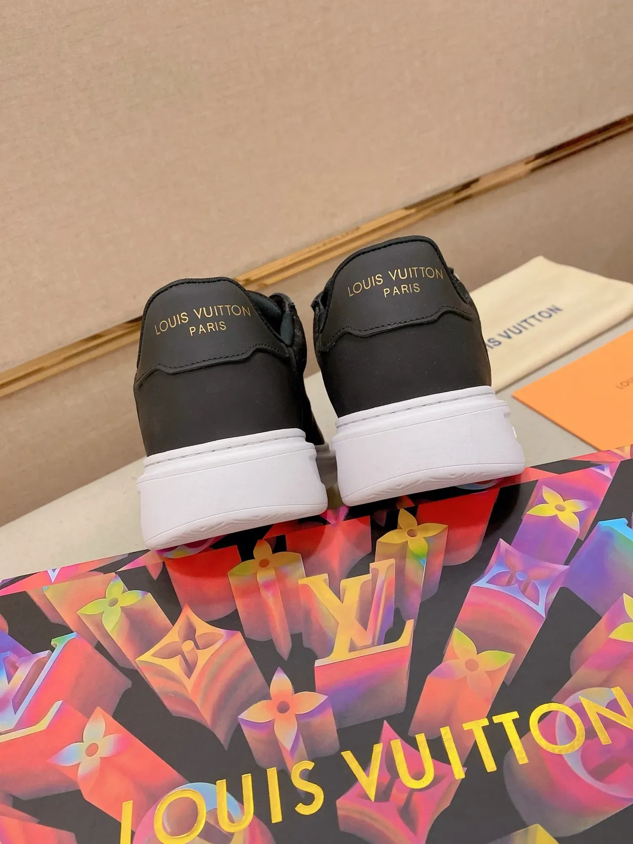 लुई विटन LV Trainer काला सफेद Monogram कैनवास ऊपरी लेदर ओवरलेस लाइफस्टाइल स्नीकर 8