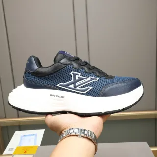 Louis Vuitton LV Trainer নেভি ব্ল্যাক মেশ এবং লেদার আপার ওভারসাইজড মনোগ্রাম লোগো চাঙ্কি স্নিকার