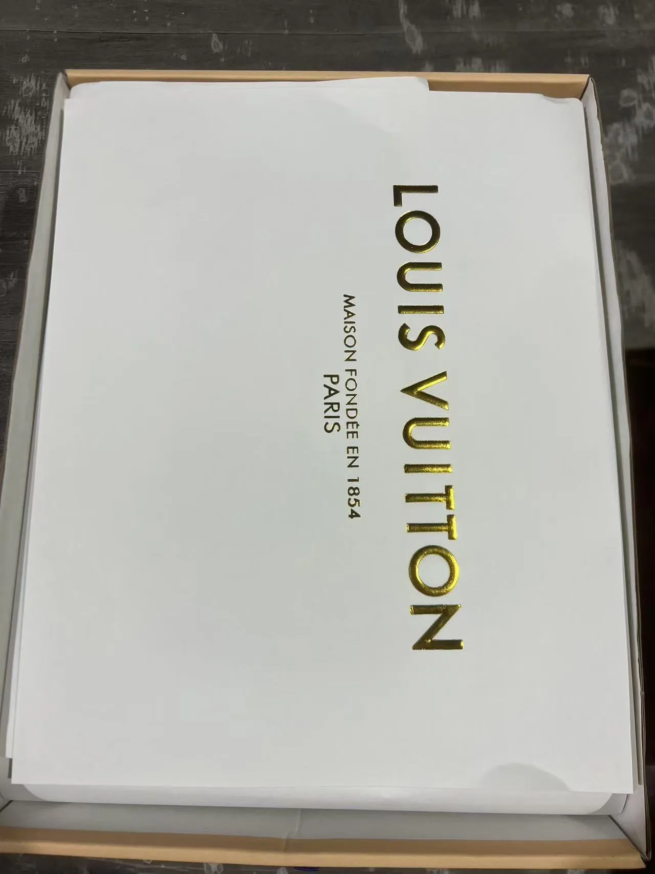 Louis Vuitton LV Trainer White Green Layered Leather And Synthetic Upper Cursive Signature Detail Lifestyle Sneakers 10