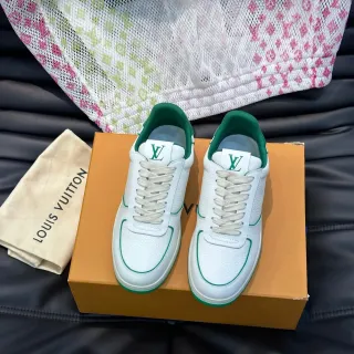 Louis Vuitton LV Trainer Blanco Verde Cuero Granulado Superior Costura Contraste Zapatillas Lifestyle