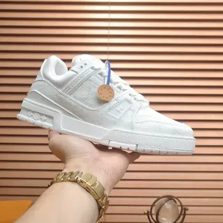 Louis Vuitton LV Zapatillas Lifestyle de Cuero Texturizado Blanco