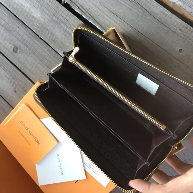 Louis Vuitton Monogram Canvas Zip-Around Long Wallet 3