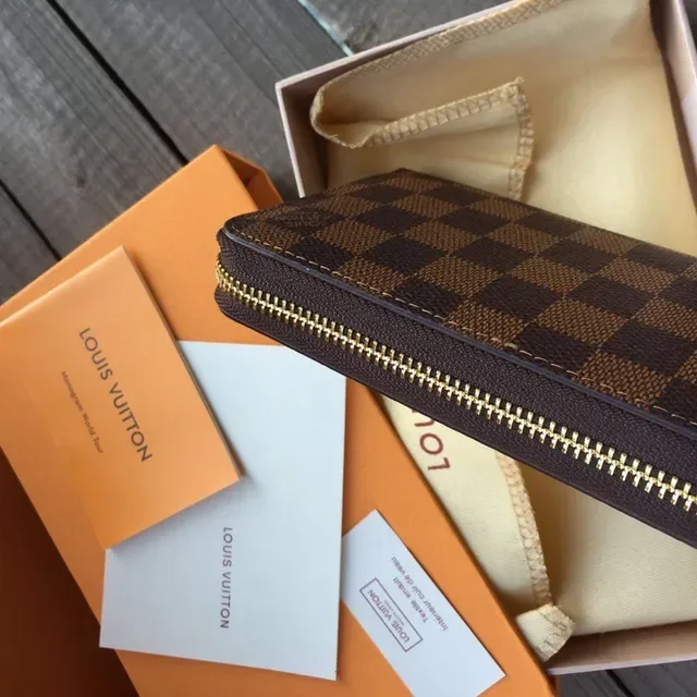 Louis Vuitton Monogram Canvas Zip-Around Long Wallet 4