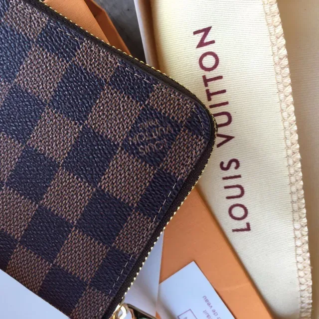 Louis Vuitton Monogram Canvas Zip-Around Long Wallet 5