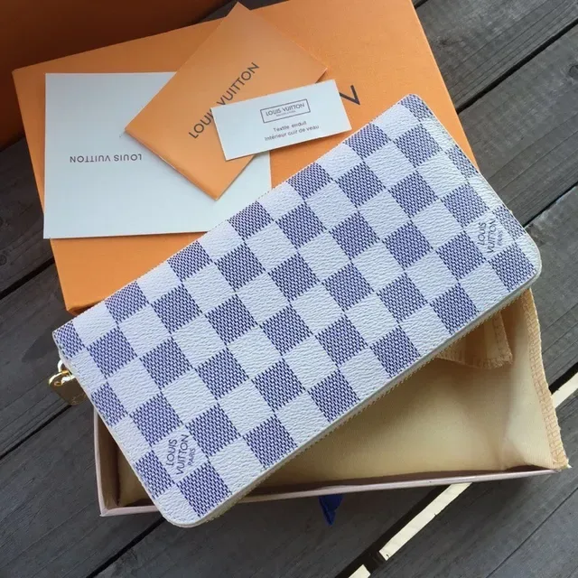 Louis Vuitton Monogram Canvas Zip-Around Long Wallet 14