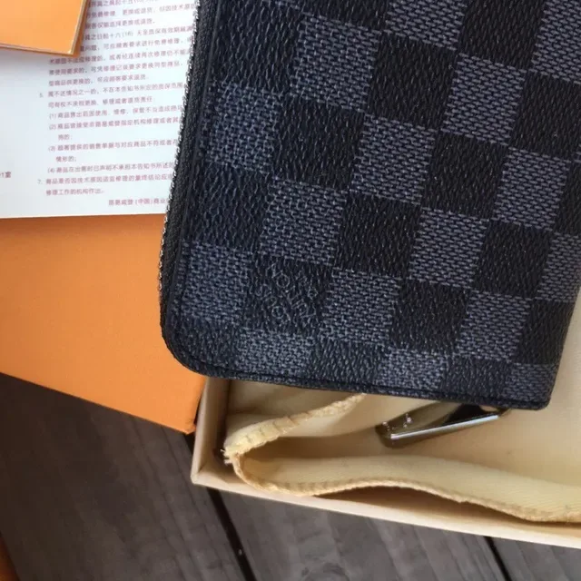 Louis Vuitton Monogram Canvas Zip-Around Long Wallet 20