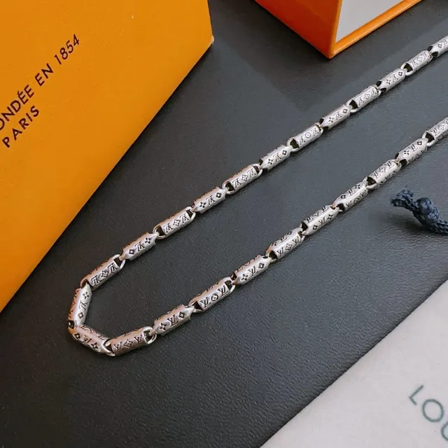 Louis Vuitton Monogram-Embossed Floral Link Necklace 5