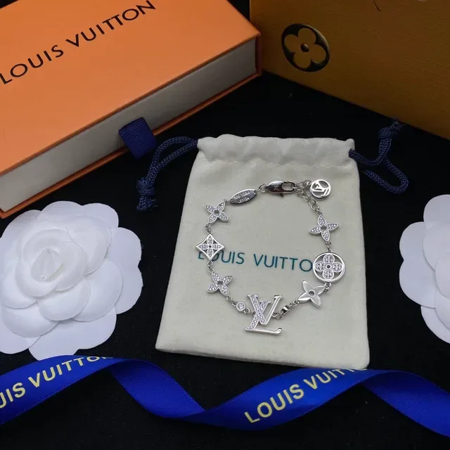 Louis Vuitton Monogram Flower Charm pulseira de cristal tom prata 6
