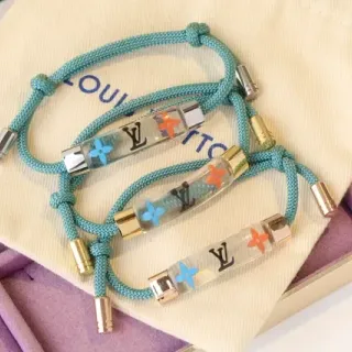 Louis Vuitton Monogram زهرة ريزين أنبوب سوارة