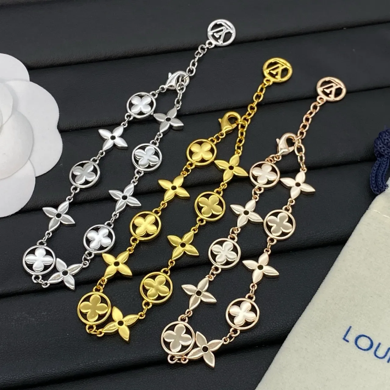 Louis Vuitton Monogram Flowers Floral-Link esmalte y gemas pulseras 2