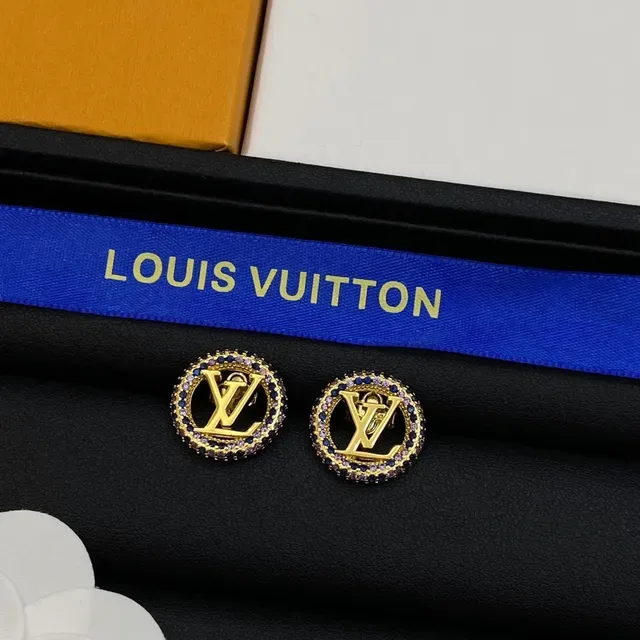 Colar Louis Vuitton Monogram Jewelry Corrente de Ouro com Pedras Azuis Pavé-Set 3