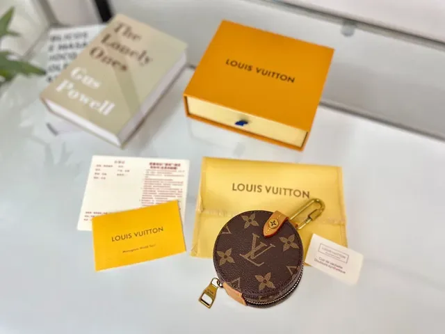 Louis Vuitton Monogram Lanyard Porta Tarjetas 2