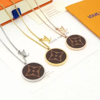 Colar Louis Vuitton Monogram Medallion Marrom Lona Ouro Prata Ouro Rosa Colares