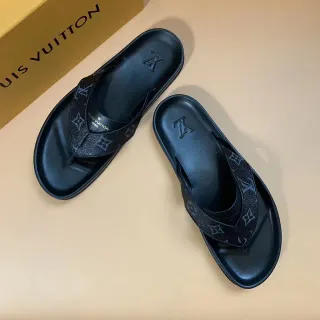 路易威登印花黑色人字拖鞋