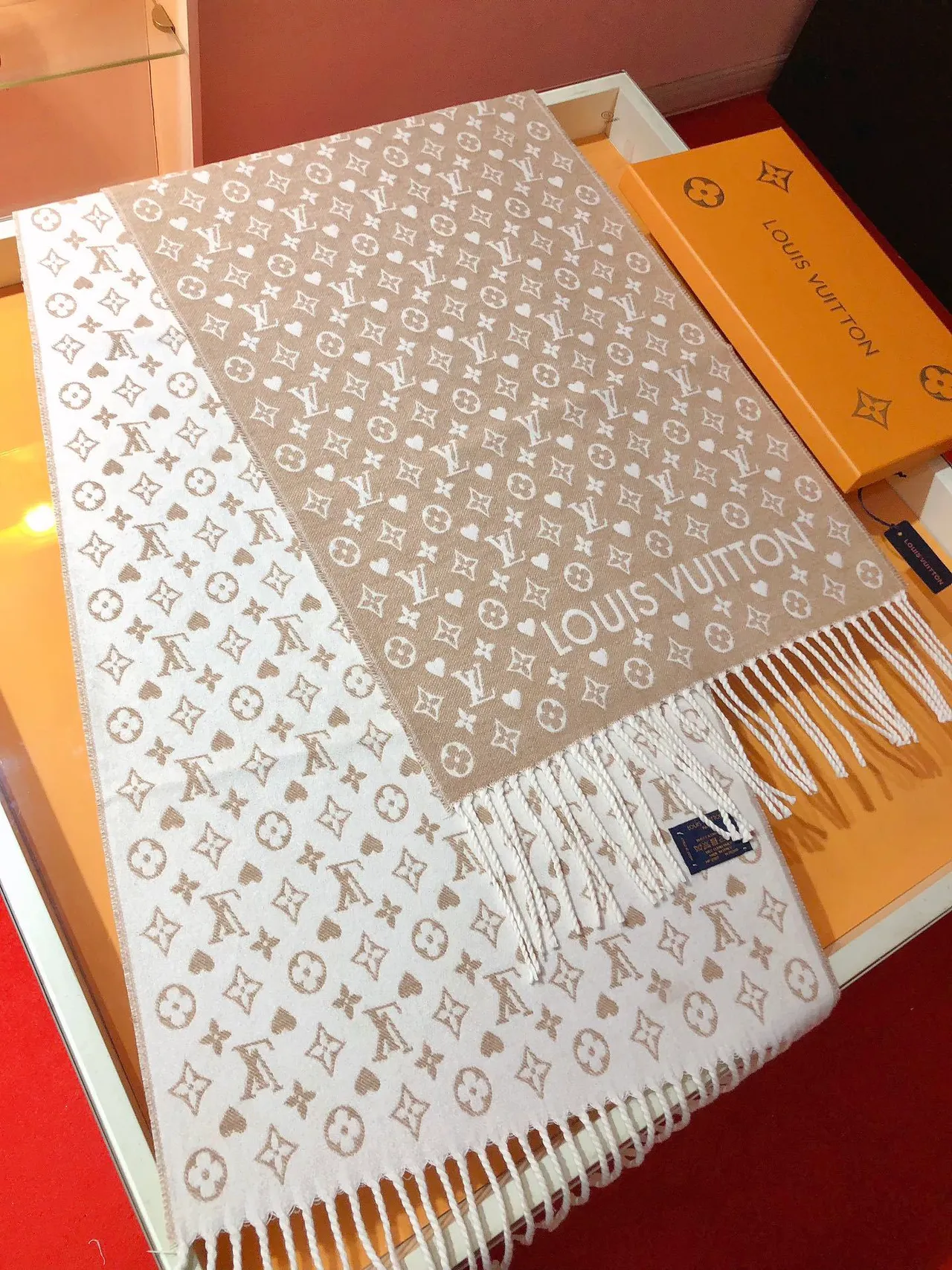 Louis Vuitton Monogram Print Reversible Cashmere 围巾 6